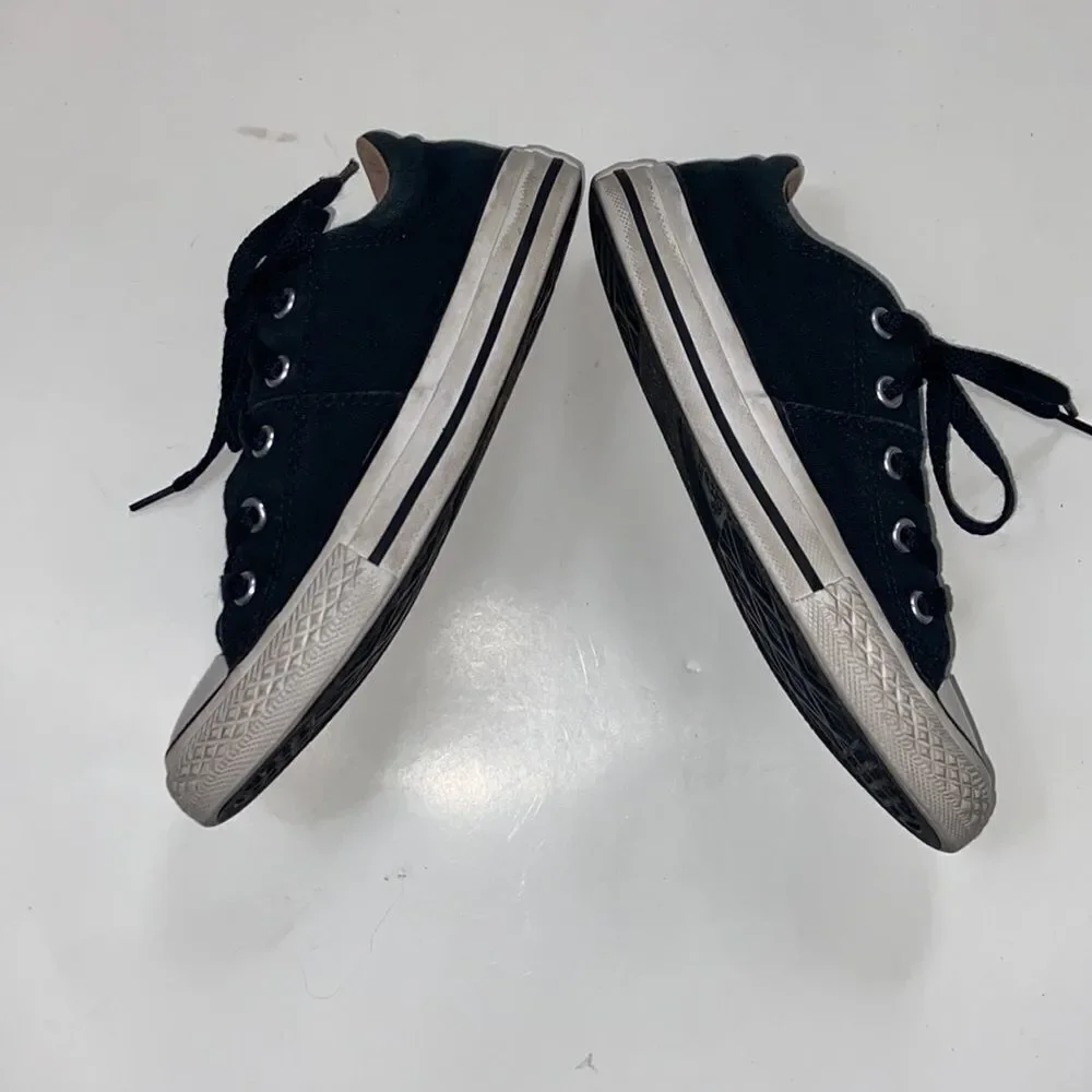 Converse Chuck Taylor All Madison Low Top Girl Shoes Size 1